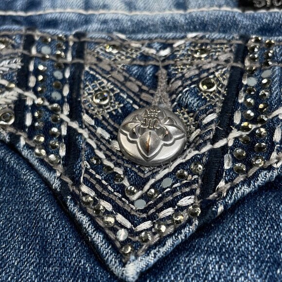 Miss Me Mid Rise Easy Boot Jean Embroidered Studded Flap Pockets Womens 28x30 - Picture 8 of 10